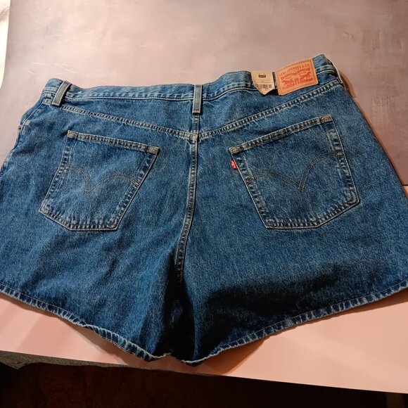 Levi's Shorts Women's Plus Size   24W   NWT - Picture 3 of 7